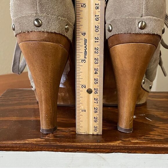 GUESS Wood Heel Platform Stiletto Boots Tan Suede Leather Cream Faux Fur sz 6.5 - Picture 10 of 13